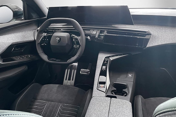 Peugeot e-3008 7 of 13