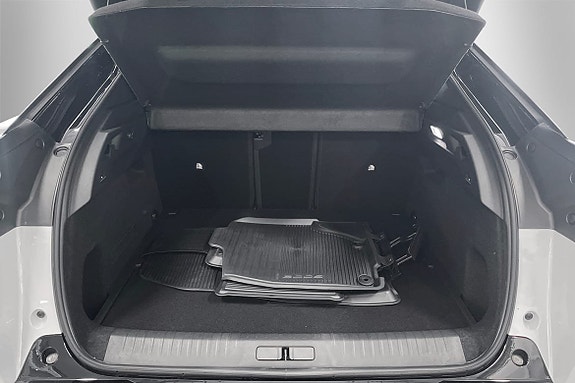 Peugeot e-3008 13 of 13