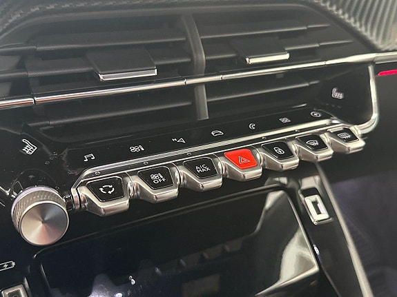 Peugeot e-2008 20 of 30