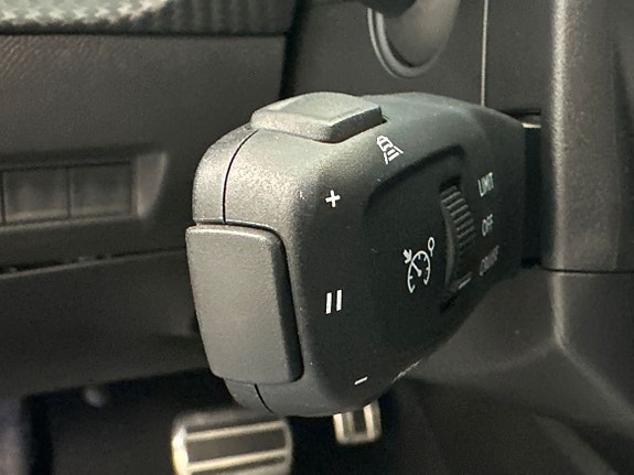 Peugeot e-2008 18 of 30