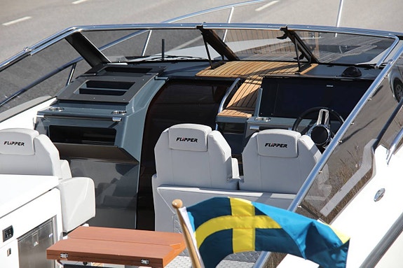 Prisvinnande daycruiser med prestanda - Flipper 900 DC 4 of 12