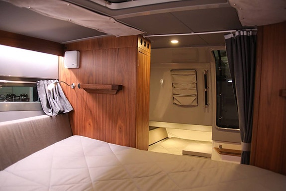 Prisvinnande daycruiser med prestanda - Flipper 900 DC 10 of 12