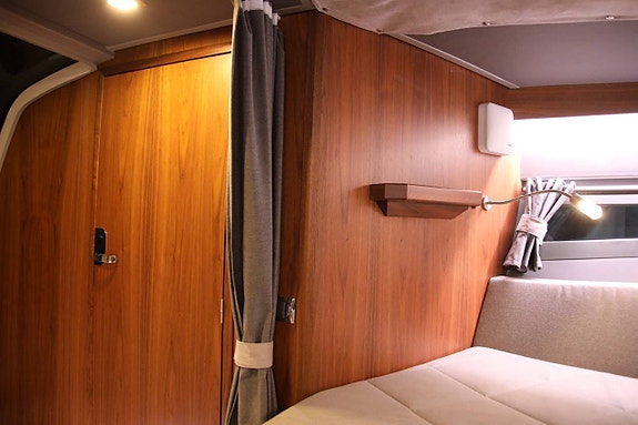 Prisvinnande daycruiser med prestanda - Flipper 900 DC 11 of 12