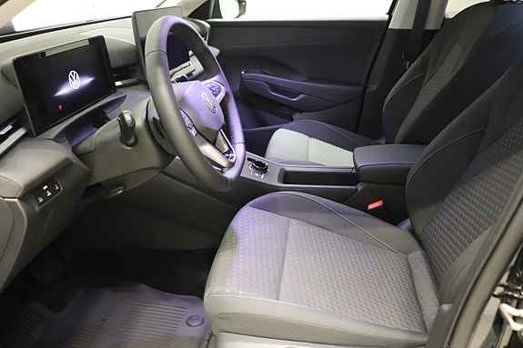 Volkswagen T-Roc 6 of 9