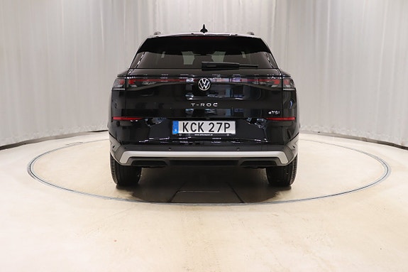 Volkswagen T-Roc 4 of 9