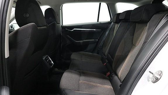 Skoda Octavia 6 of 19