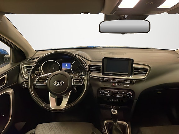 Kia Ceed 10 of 24
