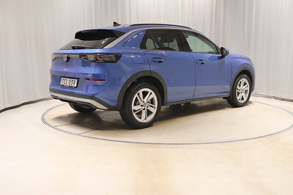 Volkswagen T-Roc 4 of 10