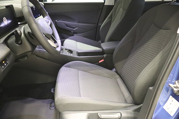 Volkswagen T-Roc 7 of 10