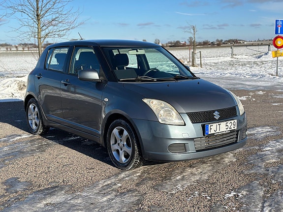Suzuki Swift 2 of 5