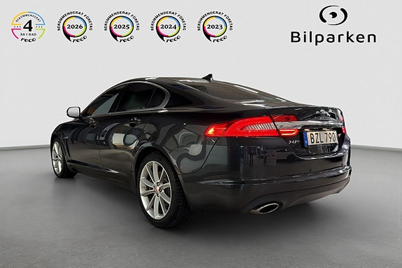 Jaguar XF 3 of 19