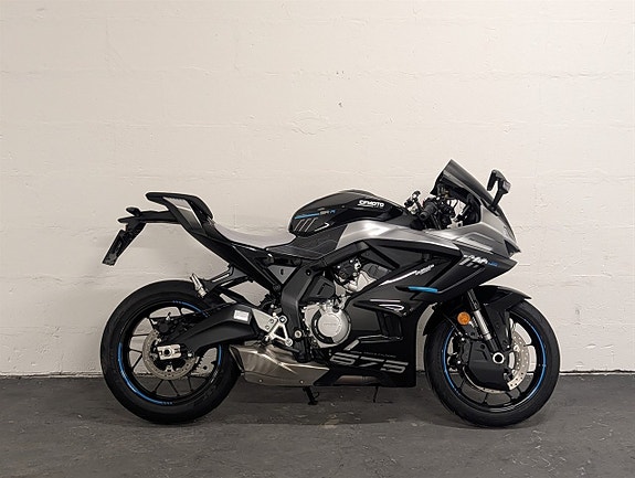 CFMOTO 675 SR-R Sportig och välutrustad supersporthoj*SÅLD* 11 of 16