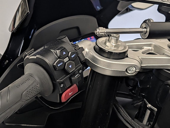 CFMOTO 675 SR-R Sportig och välutrustad supersporthoj*SÅLD* 5 of 16