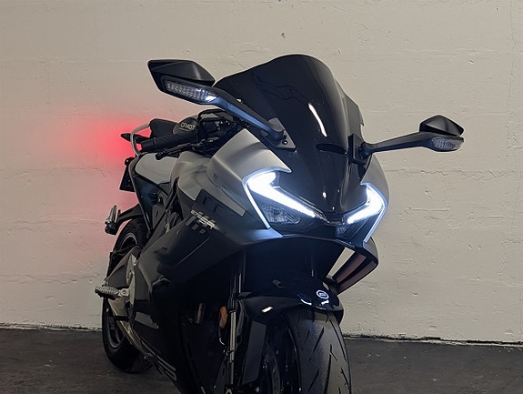 CFMOTO 675 SR-R Sportig och välutrustad supersporthoj*SÅLD* 14 of 16