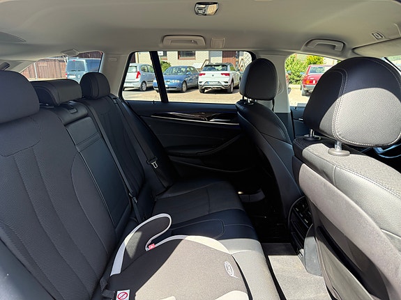 BMW 520d 4 of 6