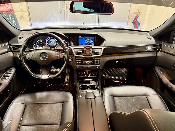 Mercedes-Benz E350 4 of 15