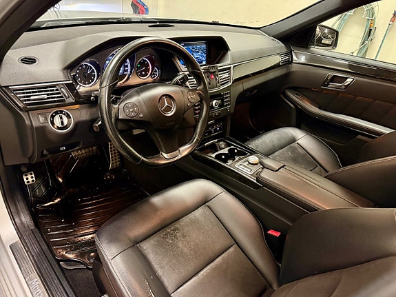 Mercedes-Benz E350 6 of 15