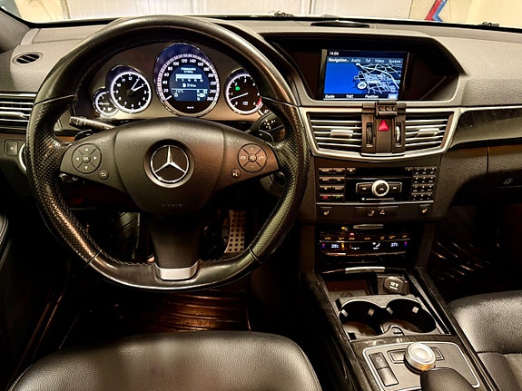 Mercedes-Benz E350 5 of 15
