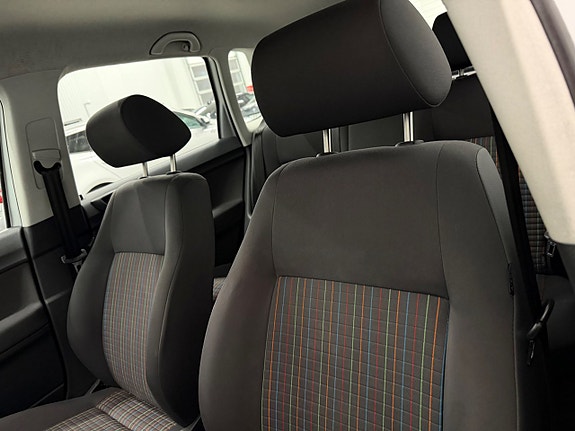 Volkswagen Polo 16 of 23