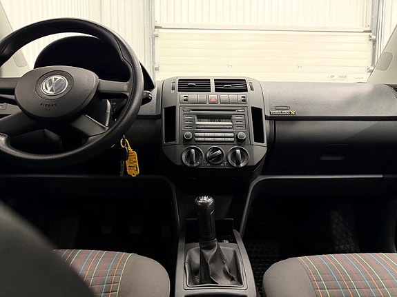 Volkswagen Polo 15 of 23