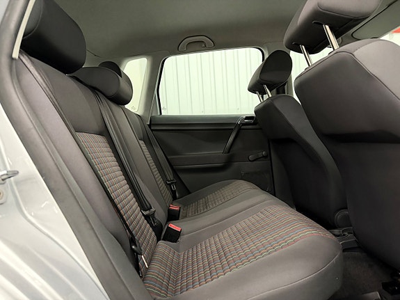 Volkswagen Polo 13 of 23