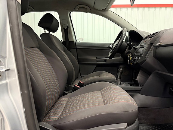 Volkswagen Polo 9 of 23