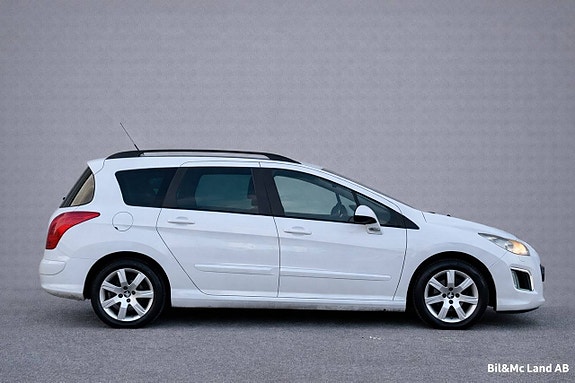 Peugeot 308 SW 7 of 13