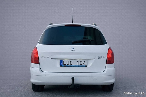 Peugeot 308 SW 4 of 5