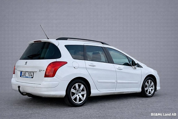 Peugeot 308 SW 8 of 13