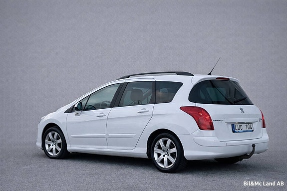 Peugeot 308 SW 3 of 5