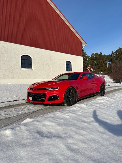 Chevrolet Camaro 2 of 9