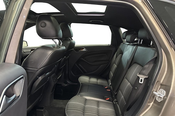 Mercedes-Benz B180 8 of 14