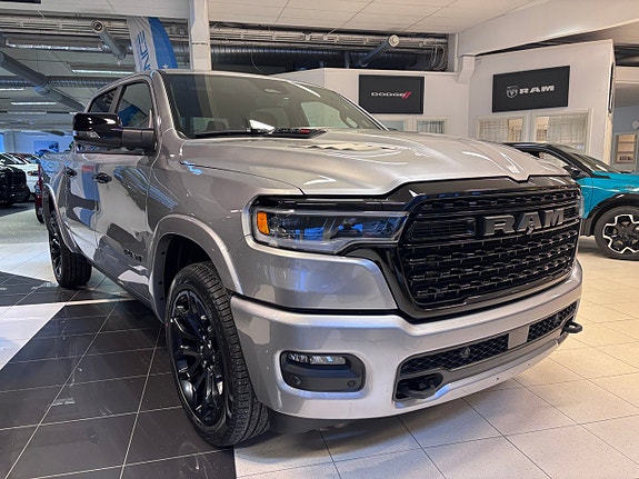 Dodge RAM 1500 3 of 5