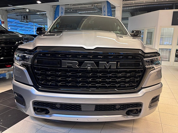Dodge RAM 1500 18 of 18