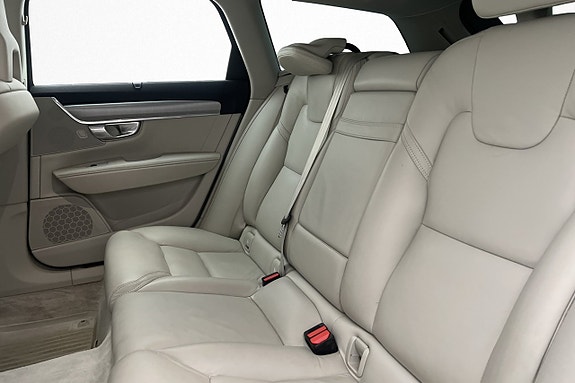 Volvo V90 Cross Country 29 of 30