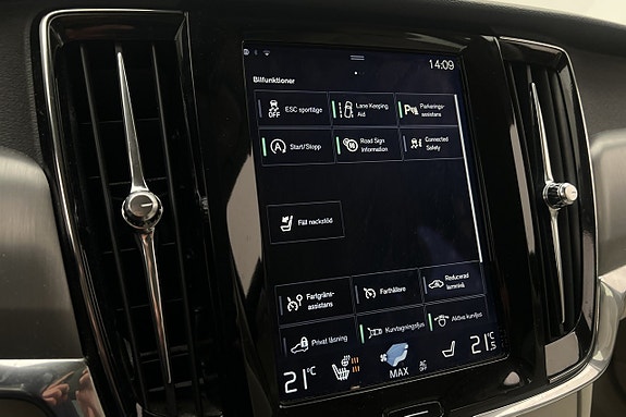 Volvo V90 Cross Country 21 of 30