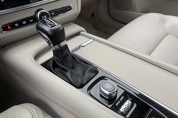 Volvo V90 Cross Country 25 of 30