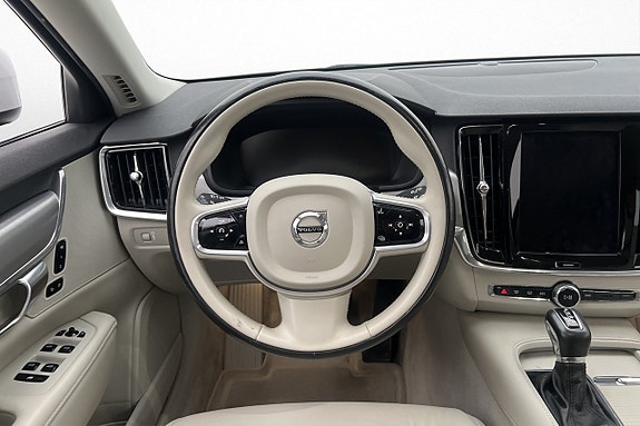 Volvo V90 Cross Country 11 of 30