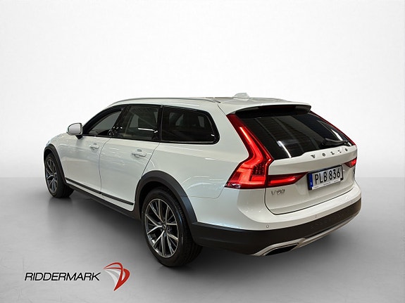 Volvo V90 Cross Country 8 of 30