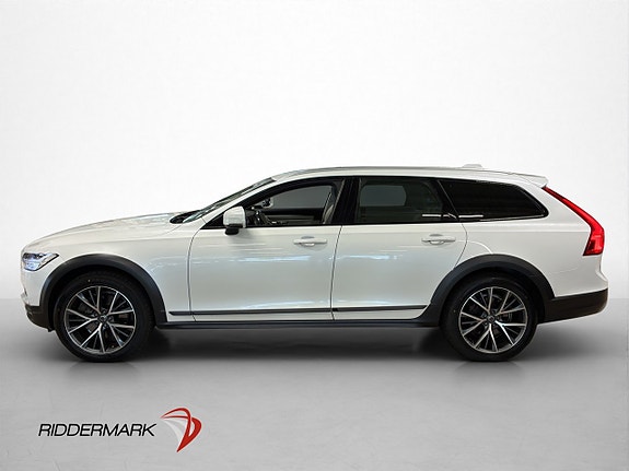 Volvo V90 Cross Country 4 of 30