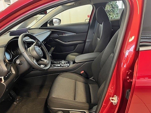 Mazda CX-30 6 of 7