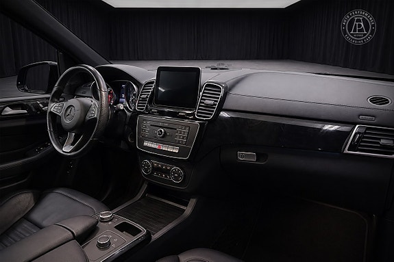 Mercedes-Benz GLE350 d 9 of 12