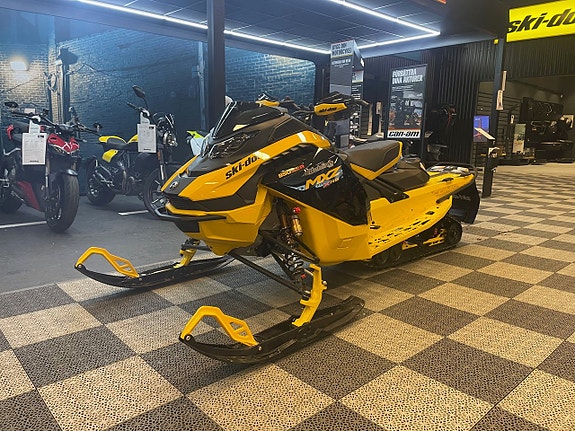 Ski-Doo MXZ XRS Competition 850 E-tec Turbo R *78 mil*