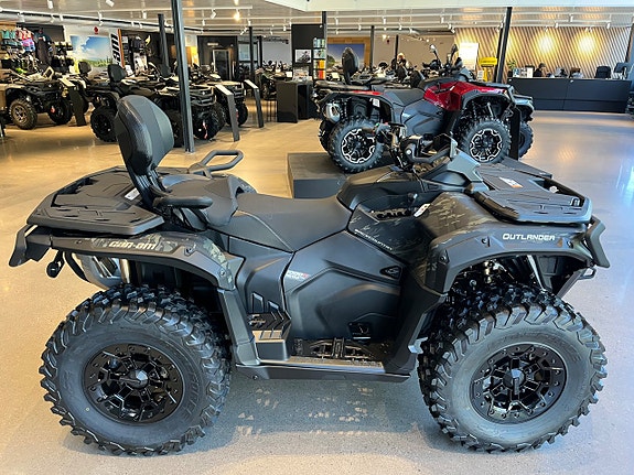 Can-Am Outlander MAX BACKCOUNTRY 1000R T 2 of 4