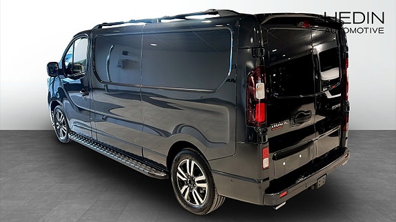 Renault Trafic 4 of 12