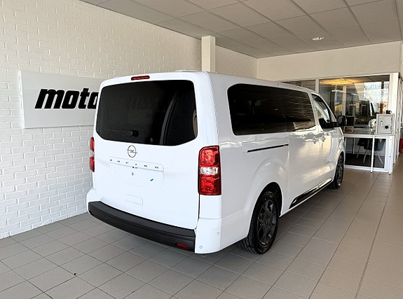 Opel Zafira 3 of 5