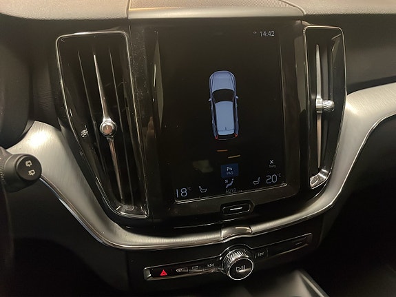 Volvo XC60 18 of 25
