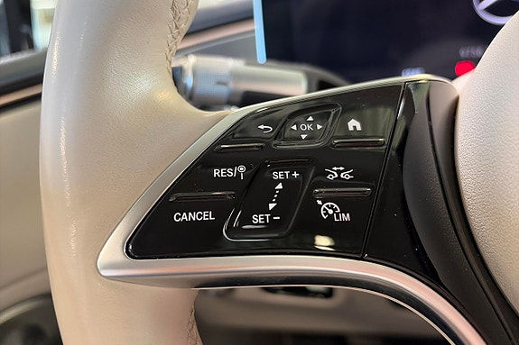 Mercedes-Benz EQS450 8 of 28