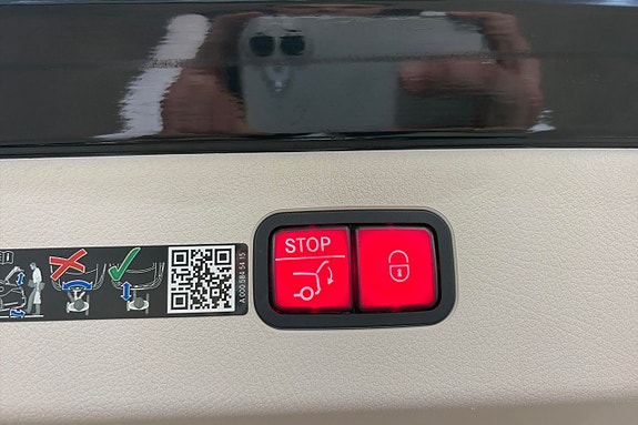 Mercedes-Benz EQS450 28 of 28