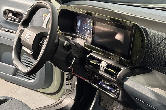 Fiat Grande Panda E 10 of 13